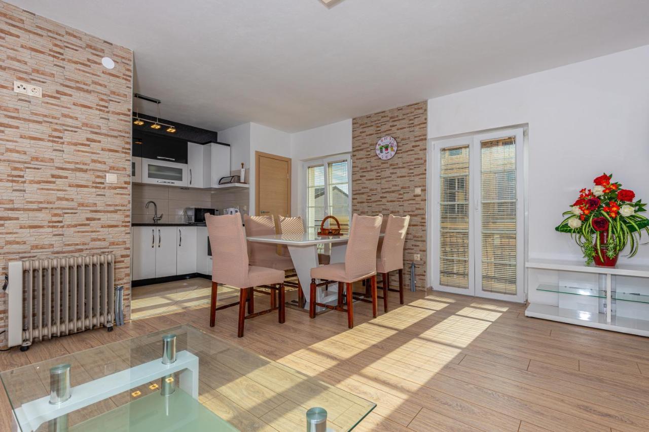 Apartment Sare