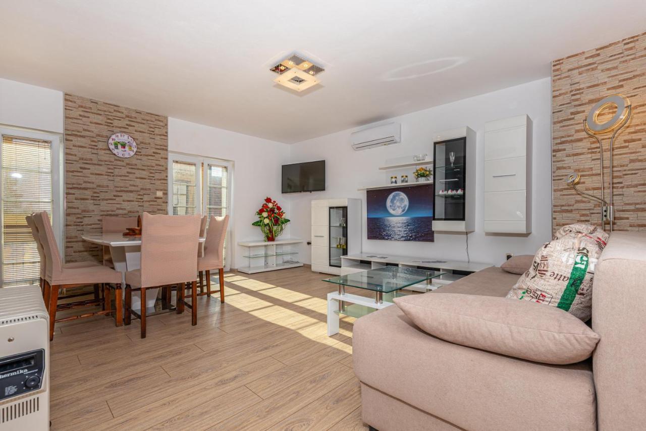 Sare Apartment